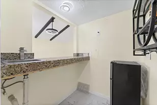 10531 Spanish Grant Dr, Sugar Land, TX 77498 - Photo 12