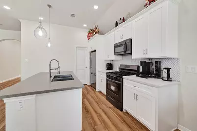 5121 Firnat Street, Houston, TX 77016 - Photo 10