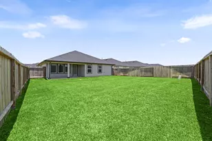 8611 Swenson Ln, Rosharon, TX 77583 - Photo 36