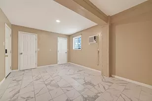 6922 Leaders Crossing Dr, Houston, TX 77072 - Photo 20