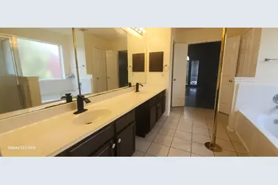 6922 Leaders Crossing Drive, Houston, TX 77072 - Photo 38