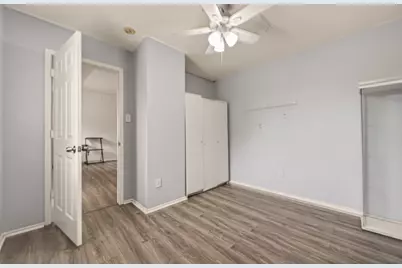 6922 Leaders Crossing Drive, Houston, TX 77072 - Photo 30