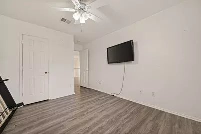 6922 Leaders Crossing Drive, Houston, TX 77072 - Photo 32