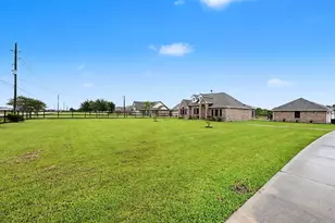 7730 Pebble Hill Ln, Rosharon, TX 77583 - Photo 4