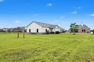 7730 Pebble Hill Ln, Rosharon, TX 77583 - Photo 32