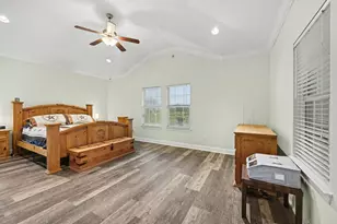 7730 Pebble Hill Ln, Rosharon, TX 77583 - Photo 18