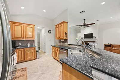 7730 Pebble Hill Lane, Rosharon, TX 77583 - Photo 12