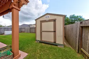 5227 Bay Ln, Bacliff, TX 77518 - Photo 30