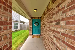 5227 Bay Ln, Bacliff, TX 77518 - Photo 2