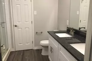 5010 Chase Mountain Dr, Bacliff, TX 77518 - Photo 12