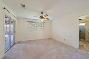 1604 S Hill St, Alvin, TX 77511 - Photo 20