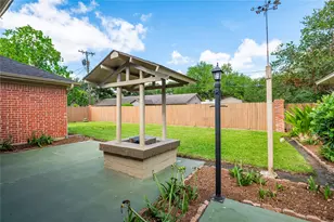 1604 S Hill St, Alvin, TX 77511 - Photo 28