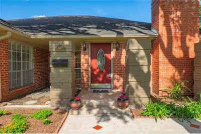 1604 S Hill Street, Alvin, TX 77511 - Photo 6