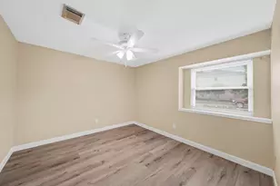 1907 Cripple Creek Ln, Pearland, TX 77581 - Photo 10
