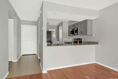 1516 Bay Area Blvd #R6, Houston, TX 77058 - Photo 4