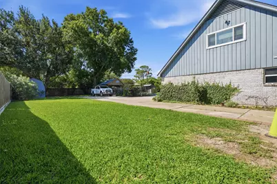 15721 Juneau Ln, Houston, TX 77040 - Photo 14