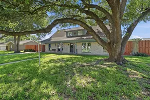 15721 Juneau Ln, Houston, TX 77040 - Photo 2