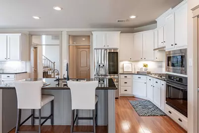27 S Mews Wood Court, The Woodlands, TX 77381 - Photo 12