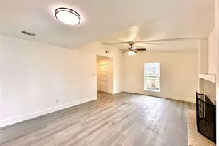 13754 Shirebrook Dr, Sugar Land, TX 77498 - Photo 6