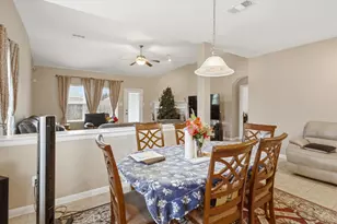 2704 Baywater Creek Ln, Pearland, TX 77089 - Photo 10