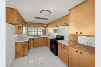 613 22nd Avenue N, Texas City, TX 77590 - Photo 8