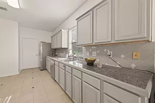 16315 April Ridge Dr, Houston, TX 77083 - Photo 14