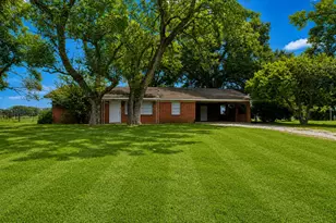 838 S Ctr St, Buffalo, TX 75831 - Photo 24