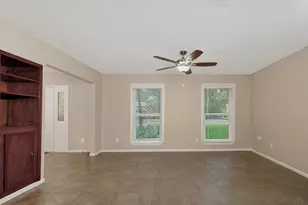 6 Berryfrost Ln, The Woodlands, TX 77380 - Photo 4