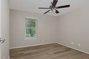 6 Berryfrost Ln, The Woodlands, TX 77380 - Photo 16