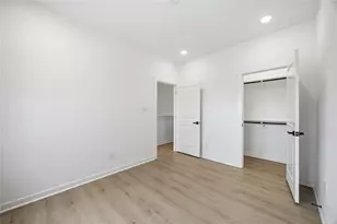 8129 Safebuy St, Houston, TX 77028 - Photo 32