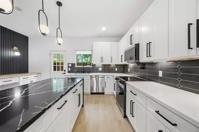 8129 Safebuy Street #A/B, Houston, TX 77028 - Photo 12