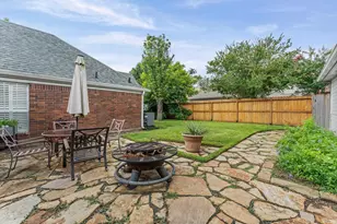 1703 S Medio River Cir, Sugar Land, TX 77478 - Photo 2