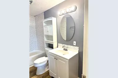 1005 Avenue E 1/2, Alvin, TX 77511 - Photo 10