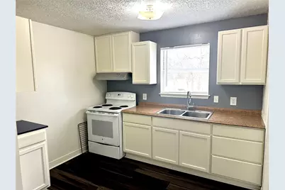 1005 Avenue E 1/2, Alvin, TX 77511 - Photo 12