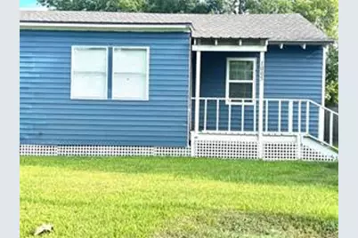 1005 Avenue E 1/2, Alvin, TX 77511 - Photo 2