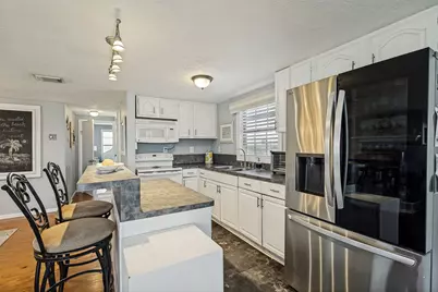 3915 1st Street, Galveston, TX 77554 - Photo 8