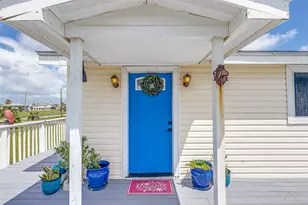 3915 1st St, Galveston, TX 77554 - Photo 4
