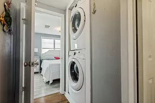 3915 1st St, Galveston, TX 77554 - Photo 20
