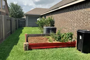 8338 Hunters Lodge Ln, Baytown, TX 77521 - Photo 12