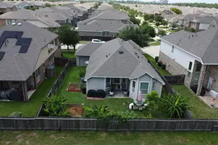 8338 Hunters Lodge Ln, Baytown, TX 77521 - Photo 6