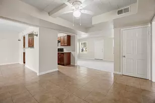 319 S 6th St, La Porte, TX 77571 - Photo 12