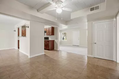 319 S 6th Street, La Porte, TX 77571 - Photo 12