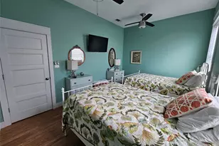 833 Kahla Dr, Crystal Beach, TX 77650 - Photo 10