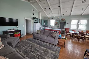 833 Kahla Dr, Crystal Beach, TX 77650 - Photo 2