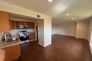 7714 Renwick Dr, Houston, TX 77081 - Photo 1