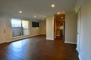 7714 Renwick Dr, Houston, TX 77081 - Photo 2