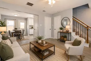 207 N Poplar St, Tomball, TX 77375 - Photo 1