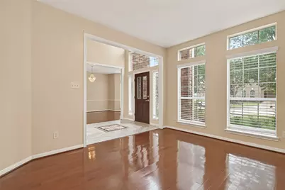 5907 Indian Hills Lane, Sugar Land, TX 77479 - Photo 6