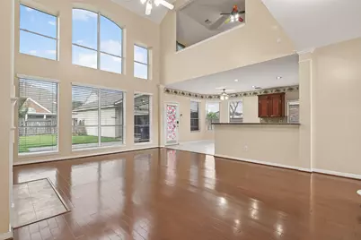 5907 Indian Hills Lane, Sugar Land, TX 77479 - Photo 10