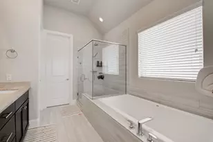 9664 Knight Rd, Houston, TX 77045 - Photo 18